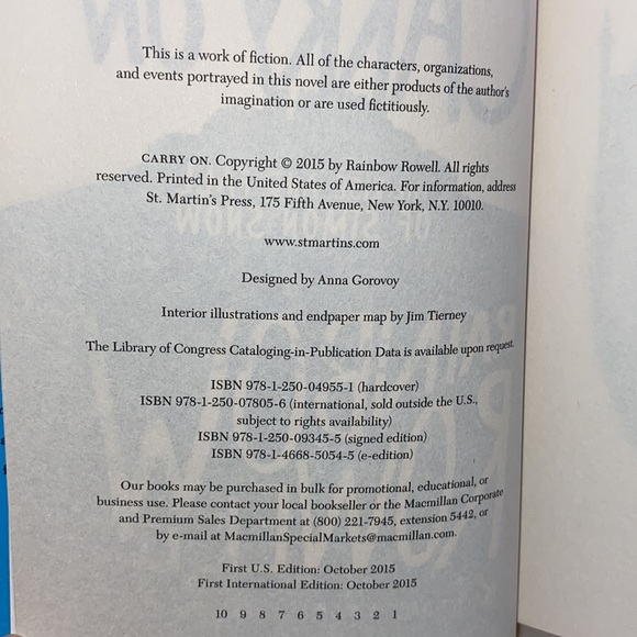 Rainbow Rowell Signed Carry On Hardcover with 2 Dust Jackets First Edition - Picture 11 of 15